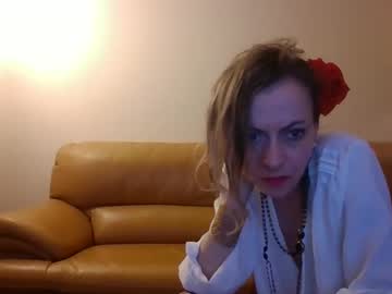 Missheals Chaturbate stream image from May 12, 2026