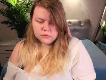 Asmi_Hamilton Chaturbate stream image from May 12, 2026