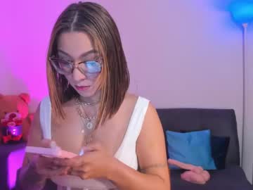 Karoll28s Chaturbate stream image from May 12, 2026