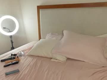 Giablue20 Chaturbate stream image from May 12, 2026