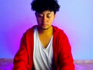 Adrienyuliancorreacastro Chaturbate stream image from May 12, 2026