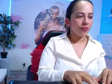 Andrea_Milf19 Chaturbate stream image from May 12, 2026