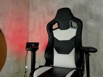 Naomibrinks1 Chaturbate stream image from May 12, 2026