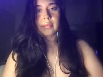 Starlitdreams777 Chaturbate stream image from May 12, 2026