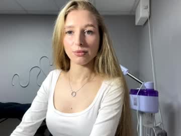 Carolynericcardi Chaturbate stream image from May 12, 2026
