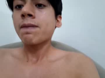 Yooo908221 Chaturbate stream image from May 12, 2026
