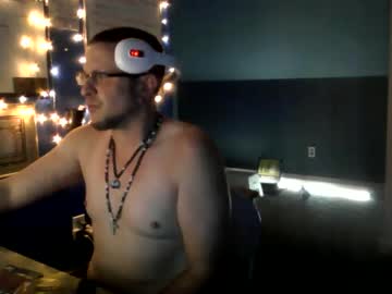 Shortmel Chaturbate stream image from May 12, 2026