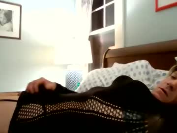 Queencharlene Chaturbate stream image from May 12, 2026