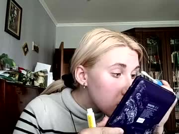 Tranhardisty Chaturbate stream image from May 12, 2026