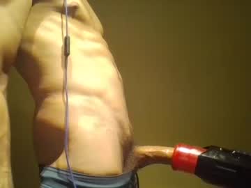 Girlscumwithme33 Chaturbate stream image from May 12, 2026