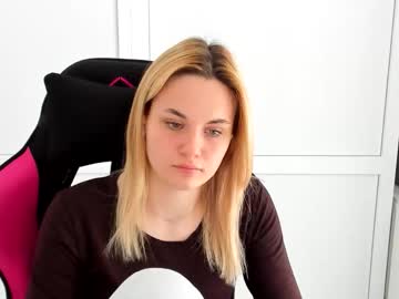 Tayla_Shy Chaturbate stream image from May 12, 2026