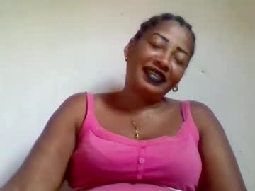 Wharda Chaturbate stream image from May 12, 2026