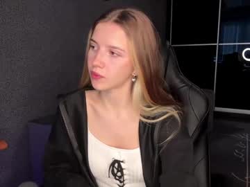 Simikisss Chaturbate stream image from May 12, 2026