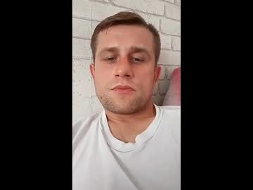 Reyver94 Chaturbate stream image from May 12, 2026
