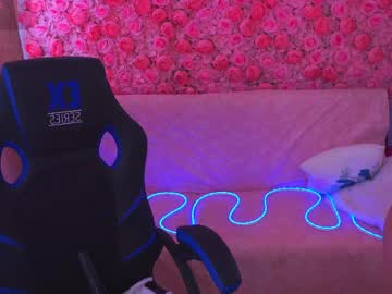 Lolaleeee Chaturbate stream image from May 12, 2026
