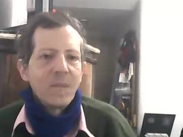 Lucianoaxel Chaturbate stream image from May 12, 2026