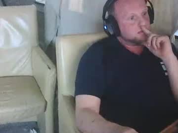 Richardd110011 Chaturbate stream image from May 12, 2026
