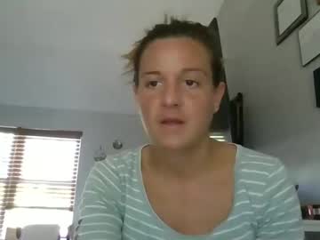 Slippery4sonia Chaturbate stream image from May 12, 2026