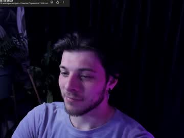 Whiteegrimm Chaturbate stream image from May 12, 2026