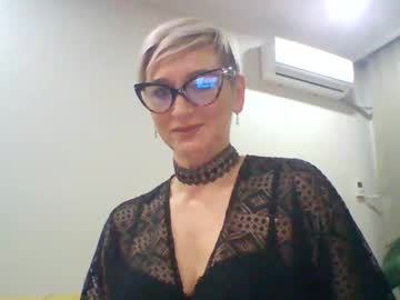 Magicbloomm Chaturbate stream image from May 12, 2026