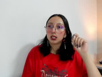 Nixshadow Chaturbate stream image from May 12, 2026