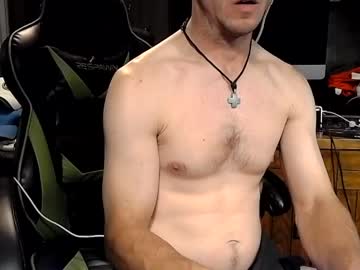 Bchillin28 Chaturbate stream image from May 13, 2026