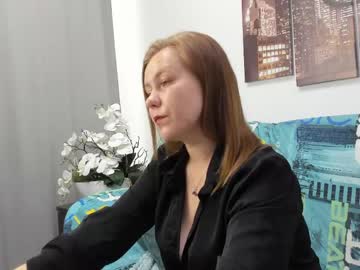 Dear_Hollyy Chaturbate stream image from May 13, 2026