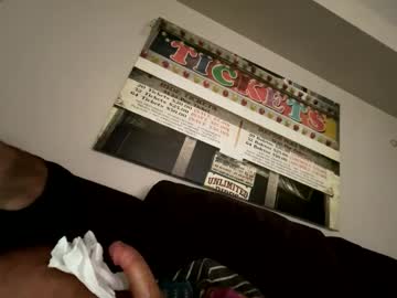 Jefftoshow Chaturbate stream image from May 13, 2026