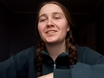 Fanniepeacemaker Chaturbate stream image from May 13, 2026