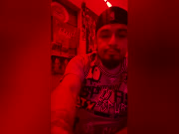 Robbb1095 Chaturbate stream image from May 13, 2026