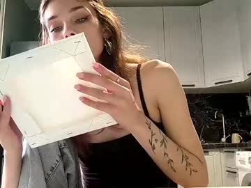 Jeannielighter Chaturbate stream image from May 13, 2026
