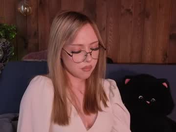 Melliegiacalone Chaturbate stream image from May 13, 2026