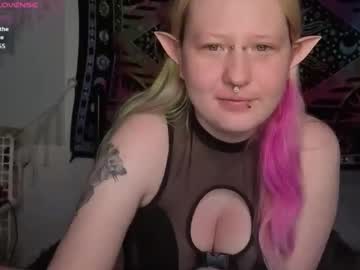 Loricritter2 Chaturbate stream image from May 13, 2026