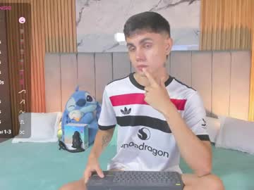 Dustinlevine Chaturbate stream image from May 13, 2026