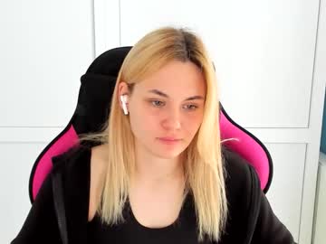 Tayla_Shy Chaturbate stream image from May 13, 2026