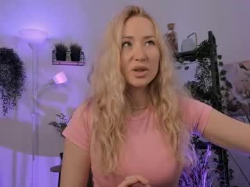 Astramonroe Chaturbate stream image from May 13, 2026