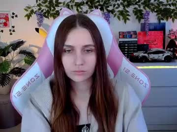 Alicecharmy Chaturbate stream image from May 13, 2026