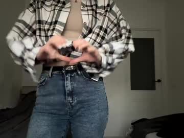 Evitamoodie Chaturbate stream image from May 13, 2026
