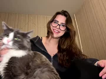 Helgadaoud Chaturbate stream image from May 13, 2026
