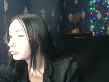 Emmagoldx Chaturbate stream image from May 13, 2026