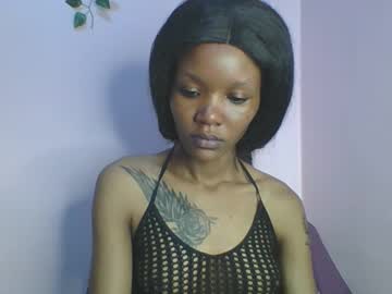 Messyluna Chaturbate stream image from May 13, 2026