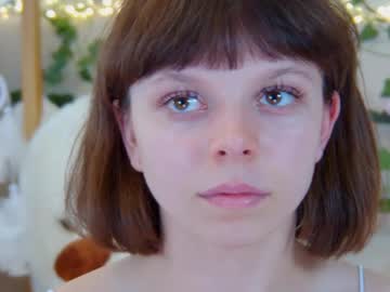 Elisabethdavis Chaturbate stream image from May 13, 2026
