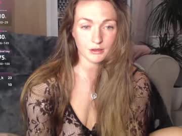 Bustybonnieuk Chaturbate stream image from May 13, 2026