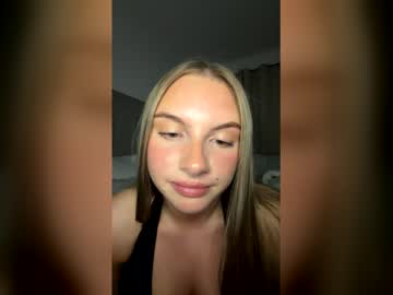Lolaaalive Chaturbate stream image from May 14, 2026
