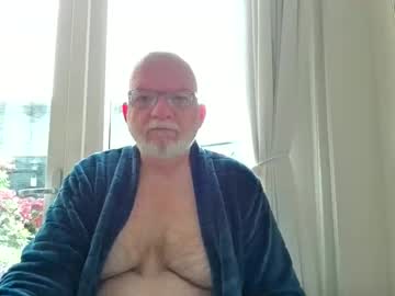 Beardman916444 Chaturbate stream image from May 14, 2026