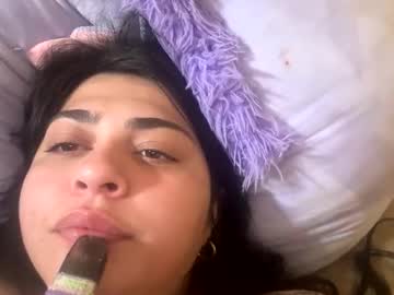 Starrie_Marrie Chaturbate stream image from May 14, 2026