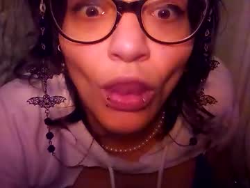Radiantstarr Chaturbate stream image from May 14, 2026