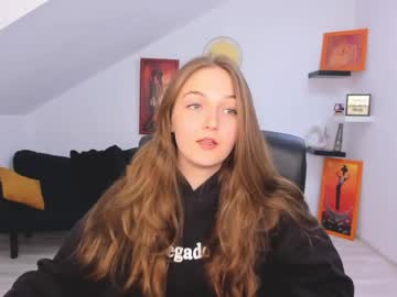 Annewilsonn Chaturbate stream image from May 14, 2026