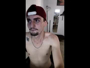 Juan235665 Chaturbate stream image from May 14, 2026