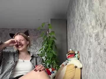 Hedwighutzel Chaturbate stream image from May 14, 2026